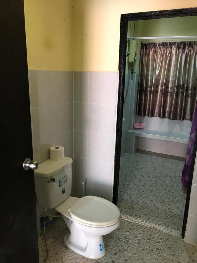 Sv. House Hotel Pantai Jomtien Luaran gambar
